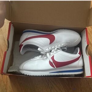 Womans Nike cortez